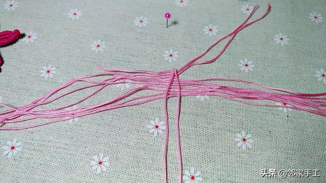 中国结斜卷结的应用，花朵的编法，详细编织教程