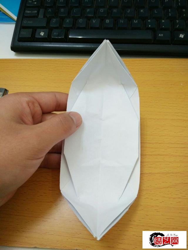 乌篷船折纸步骤图解,长方形纸船的折法