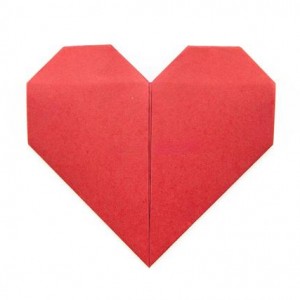 折纸爱心的折法步骤图，简单又好看的爱心的折法