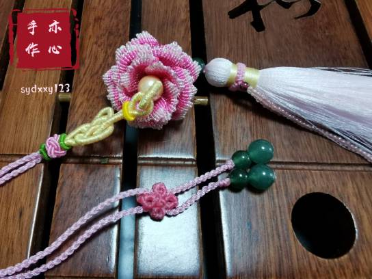 牡丹花的绳编,玉线编织铃兰花教程,迷你牡丹花编绳 作品展示 190048mc