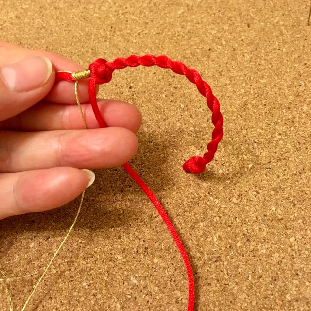 一根红绳一种祝福 同心结情侣红手绳