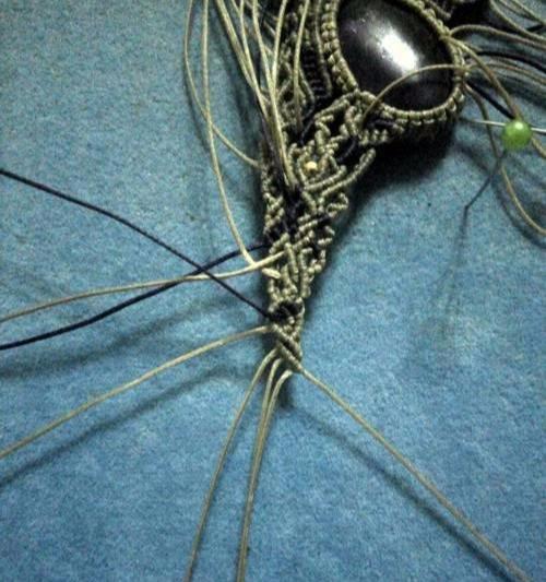 「教你编绳」灵魂修行的V型古典项链的编织过程，文玩新星