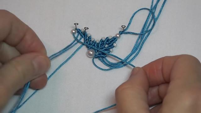 手工繩編系列，帶你學習如何編織雪花形狀的吊墜（圖解2-2）