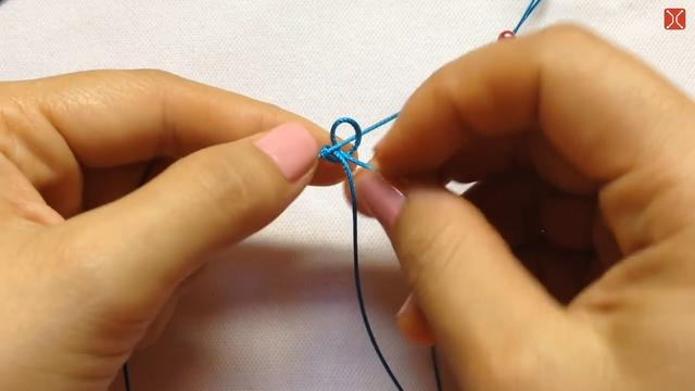 教你学会如何编织精美的螺旋贝壳项链吊坠，是不是很有创意！
