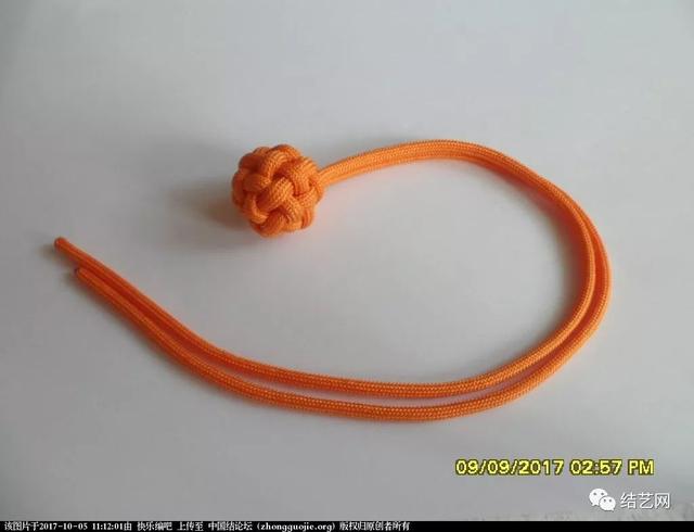 DIY教程一款伞绳小球的制作方法