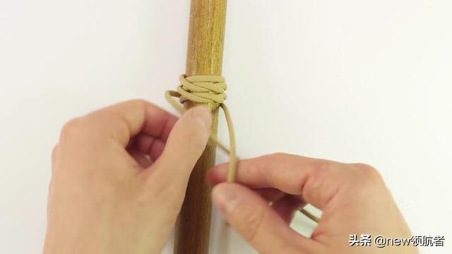 绳编——用伞绳DIY编织防滑把手的制作步骤