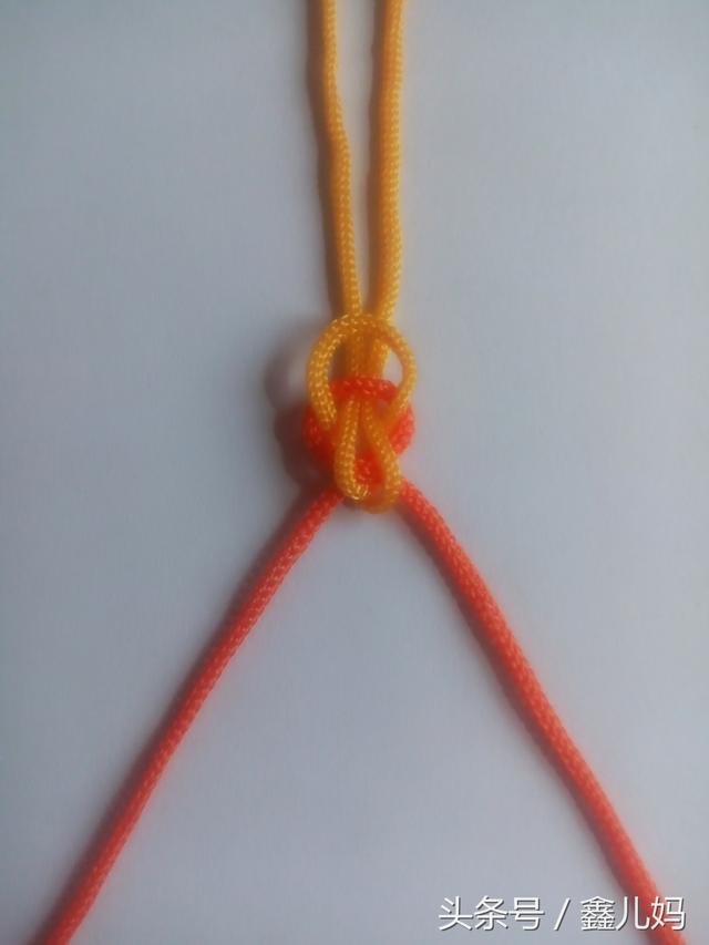 伞绳手链的编法