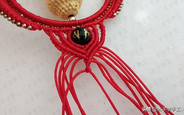宝宝佛汽车挂件的编法图解，红绳编织