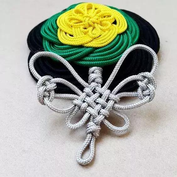 手工繩編小掛件，用幾根繩子打造起來，有用又好看！附教程