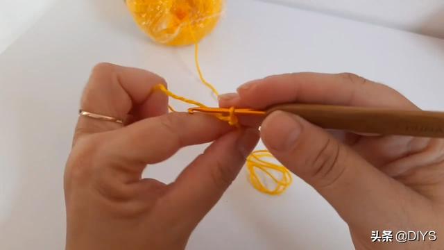 鉤針編織教程，學習如何鉤織漂亮的鑰匙鏈掛件