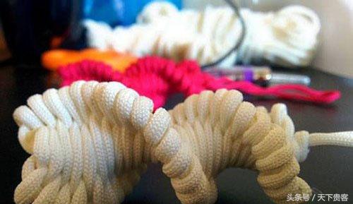 好看的DNA双螺旋挂件装饰品，您学会了吗？