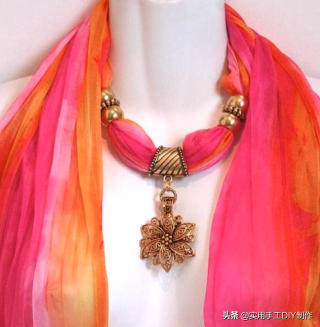 「串珠作品」35款时尚的珠宝围巾项链，你也能拥有