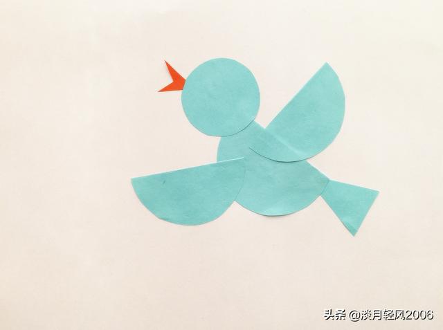 幼儿手工，用彩色卡纸贴一个小鸟，有制作过程