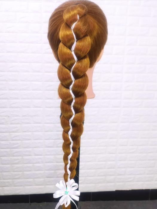 原来用一根绳子能编出这么漂亮的发型！彩带马尾编发