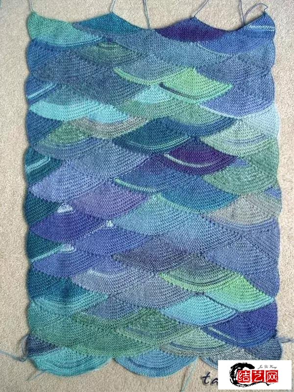 分享一下这种棒针“波浪花纹”的织法技巧
