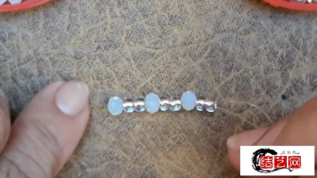 手工饰品小妙招，带你学习如何制作水晶项链的方法，简单又漂亮！