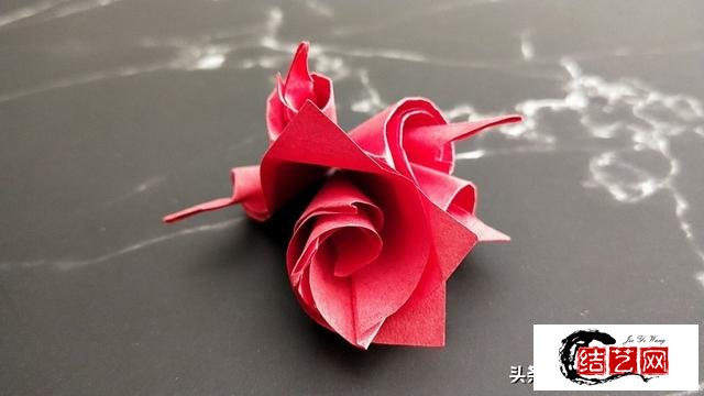 折纸教程：唯美玫瑰花图解，别致又好看，快来试试