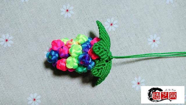 手工编绳，一串五彩色葡萄，编织方法简单