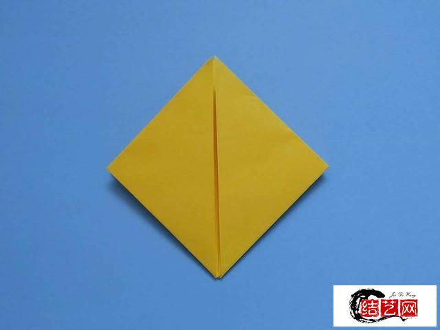 简单的郁金香折纸，放在桌子上非常漂亮，儿童益智手工折纸教程