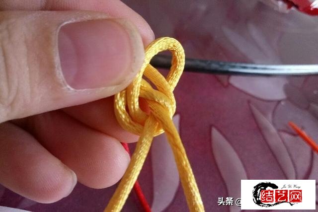六瓣花八股辫手绳编织方法