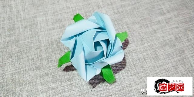 手工教程：做一个漂亮的玫瑰花捧花，用折纸表达我喜欢你