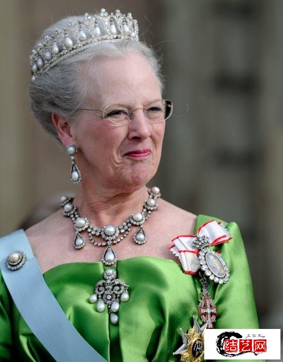 王室珍珠项链图片