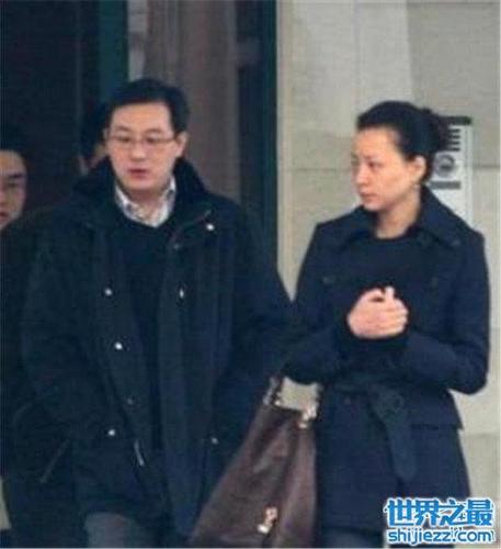 密春雷前妻金晶，密春雷董卿结婚照{密春雷老婆}