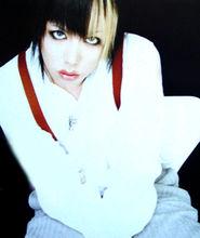 Duca(デュッカ),谁有日本女歌手MAO的档案和照片？！她歌唱的很棒,不过为人好象很神秘啊,我太好奇了！