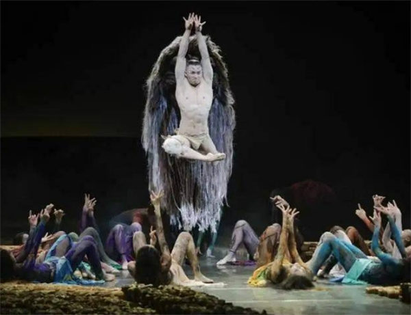 杨丽萍新编舞曲《春之祭》引争议：艺术边界何在？